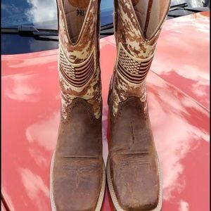 Womens ariat boots size 9.5.